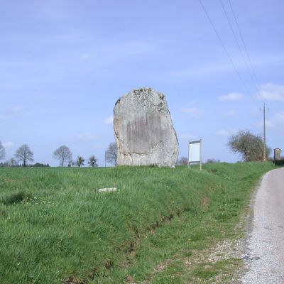 Menhir de Kervilio