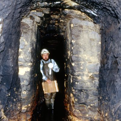 Aqueduc, Alain Provost dans le Tunnel de Kervoegel ans le cadre de sa prospection. Cliché H. Paitier